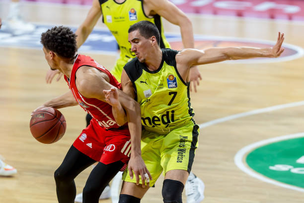 作为荷甲劲 作为荷甲劲